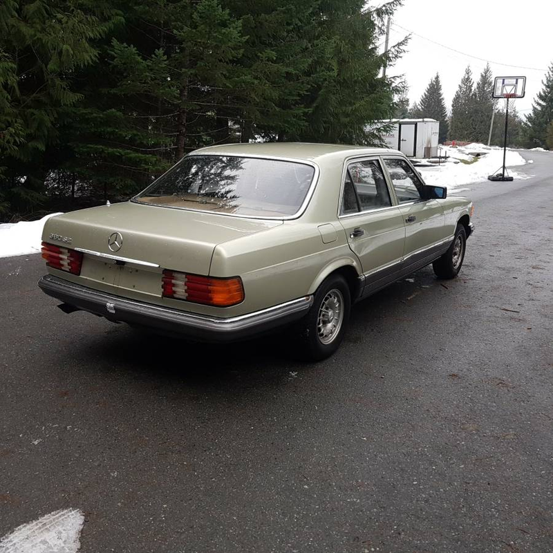 Illustration for article titled At $2,000, Could This Euro-Spec Import 1983 Mercedes 380SE Find A Way Into Your Heart?